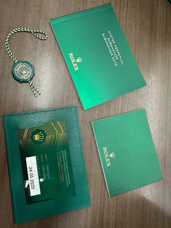 グリーンサブマリーナ（高級時計）の商品画像 - 査定依頼日：2026年3月31日 - 最高査定価格：2,350,000円