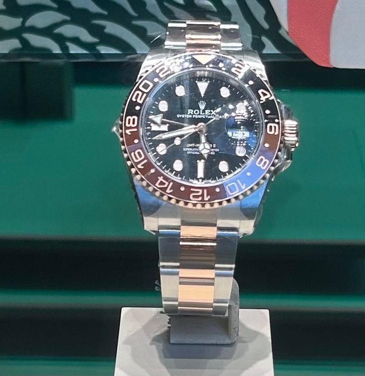 ロレックス GMTマスター （高級時計）の商品画像 - 査定依頼日：2025年6月12日 - 最高査定価格：3,070,000円