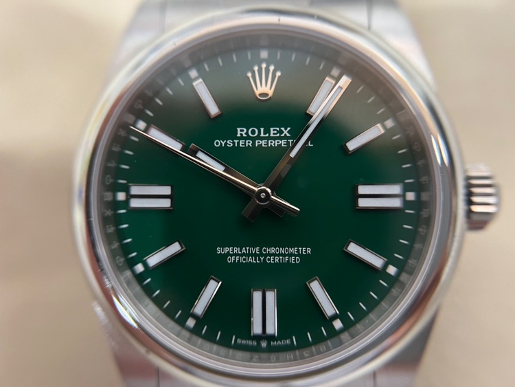 ロレックス パーペチュアル 13430（高級時計）の商品画像 - 査定依頼日：2025年8月29日 - 最高査定価格：1,500,000円