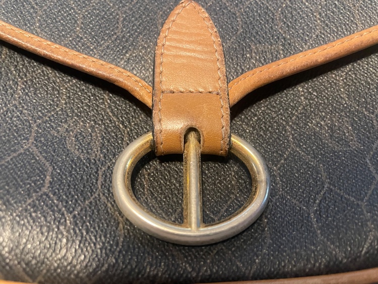 ディオール  （ブランドバッグ）の商品画像 - 査定依頼日：2026年3月25日 - 最高査定価格：7,000円