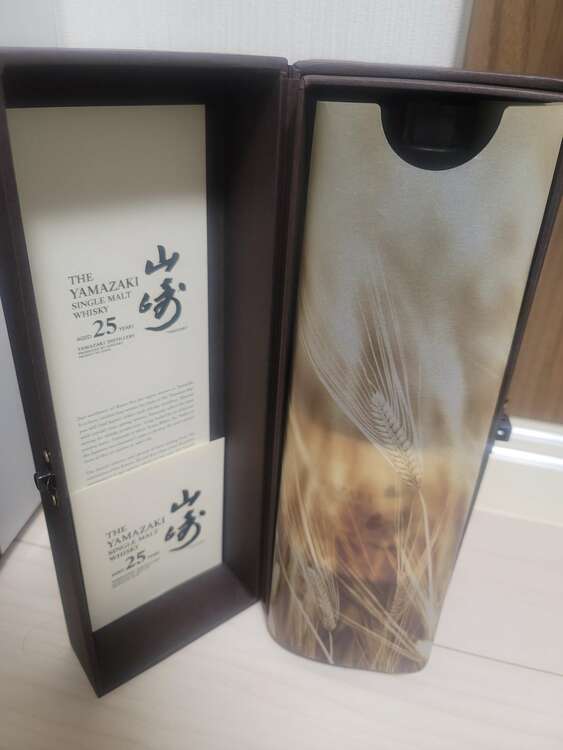 ウイスキー サントリー山崎 （お酒）の商品画像 - 査定依頼日：2025年1月29日 - 最高査定価格：960,000円