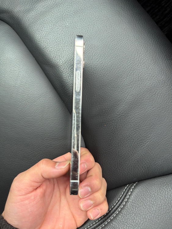 iPhone 12 Pro 256GB au（スマホ）の商品画像 - 査定依頼日：2026年2月11日 - 最高査定価格：31,000円