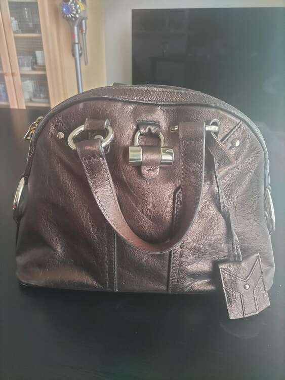 イブサンローラン  （ブランドバッグ）の商品画像 - 査定依頼日：2025年3月4日 - 最高査定価格：15,000円