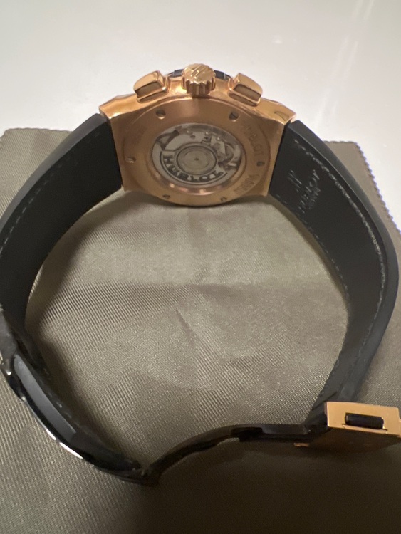 ウブロ クラシックフュージョン （高級時計）の商品画像 - 査定依頼日：2025年6月14日 - 最高査定価格：2,400,000円