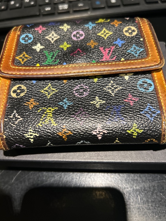 ルイヴィトン　モノグラム　マルチカラー　ノワール　黒　村上隆コラボ（ブランド財布・小物）の商品画像 - 査定依頼日：2026年8月9日 - 最高査定価格：100,000円