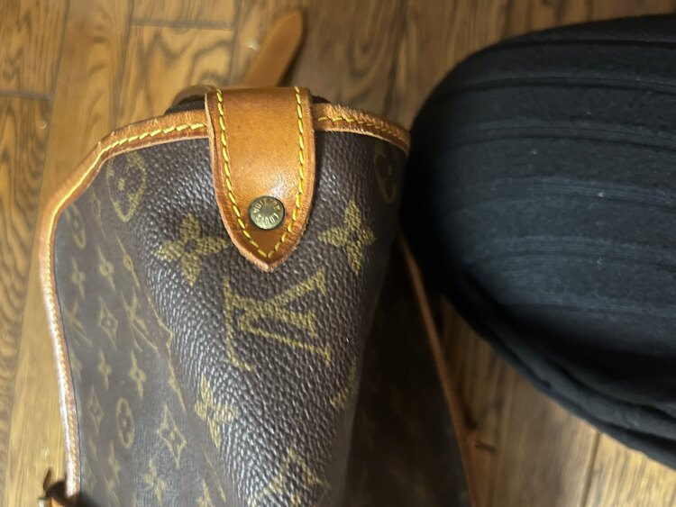 ルイヴィトン モノグラム ソミュール35（ブランドバッグ）の商品画像 - 査定依頼日：2025年4月14日 - 最高査定価格：70,000円