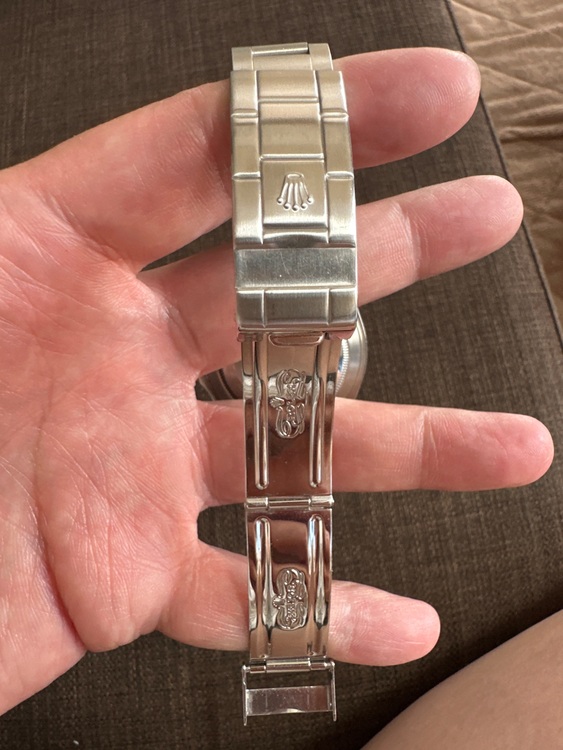 ロレックス サブマリーナー 16610Lv（高級時計）の商品画像 - 査定依頼日：2025年9月23日 - 最高査定価格：2,000,000円