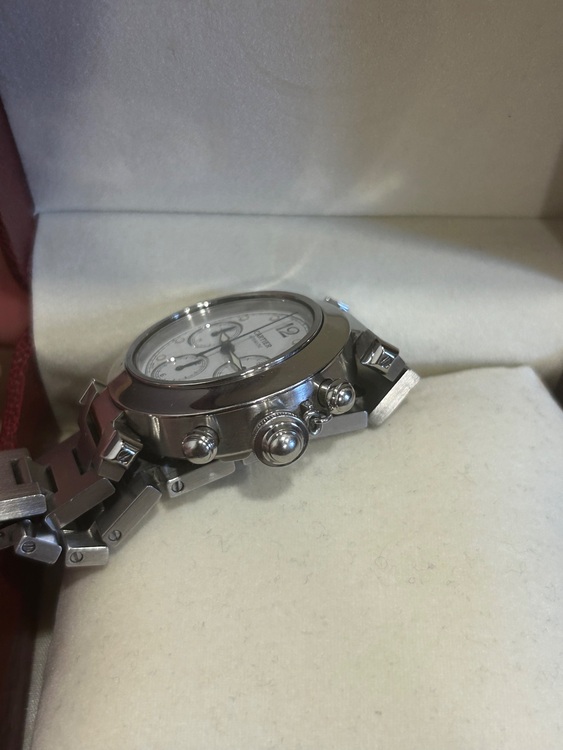 カルティエ パシャ クロノグラフ　ホワイト　じどう（高級時計）の商品画像 - 査定依頼日：2025年9月24日 - 最高査定価格：300,000円