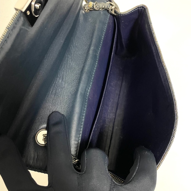 チョコバー チェーンフラップ デニムバッグ（ブランドバッグ）の商品画像 - 査定依頼日：2026年2月10日 - 最高査定価格：140,000円