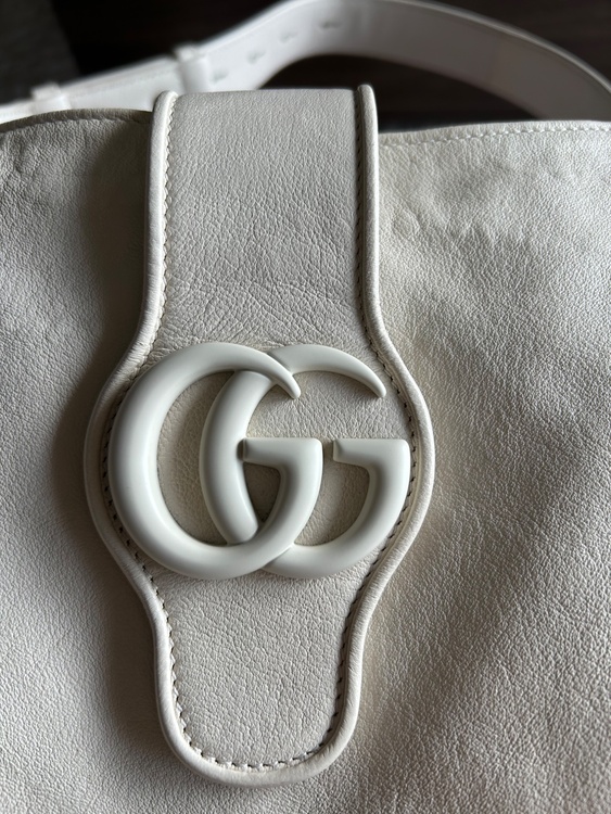 グッチアフロディーテラージレザーショルダー（ブランドバッグ）の商品画像 - 査定依頼日：2026年4月25日 - 最高査定価格：135,000円