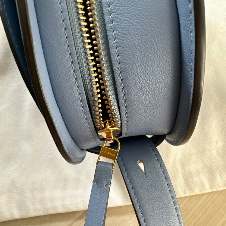 ヴァレクストラ  （ブランドバッグ）の商品画像 - 査定依頼日：2025年4月14日 - 最高査定価格：120,000円