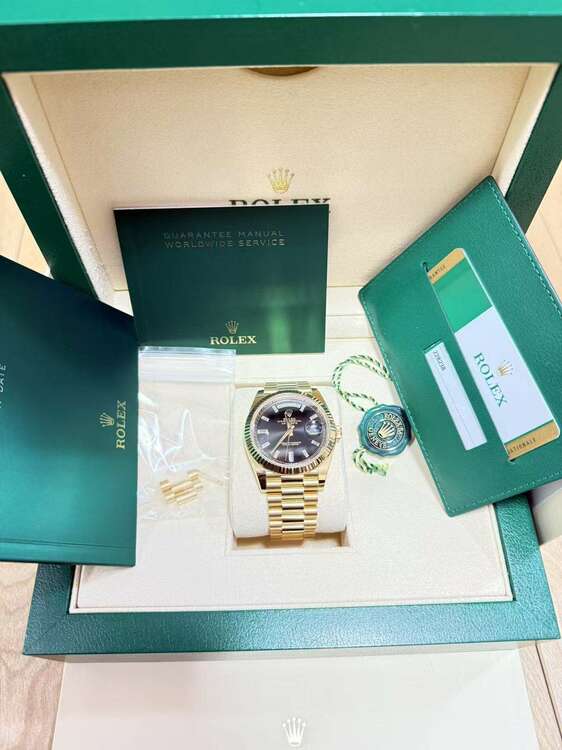 ロレックス デイデイト 228238（高級時計）の商品画像 - 査定依頼日：2025年4月5日 - 最高査定価格：8,800,000円