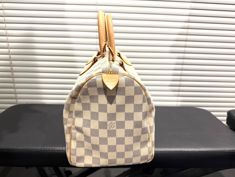 ダミエ・アズール　スピーディー（ブランドバッグ）の商品画像 - 査定依頼日：2025年12月19日 - 最高査定価格：100,000円