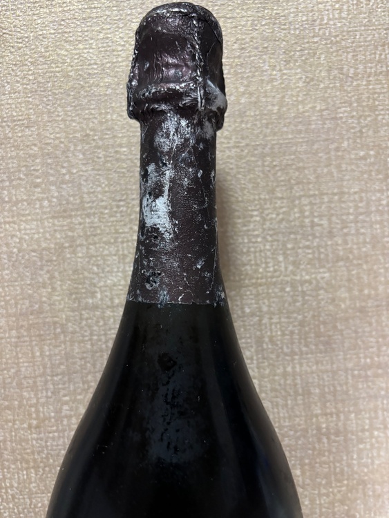 シャンパン ドン・ペリニヨン（お酒）の商品画像 - 査定依頼日：2026年6月23日 - 最高査定価格：44,000円