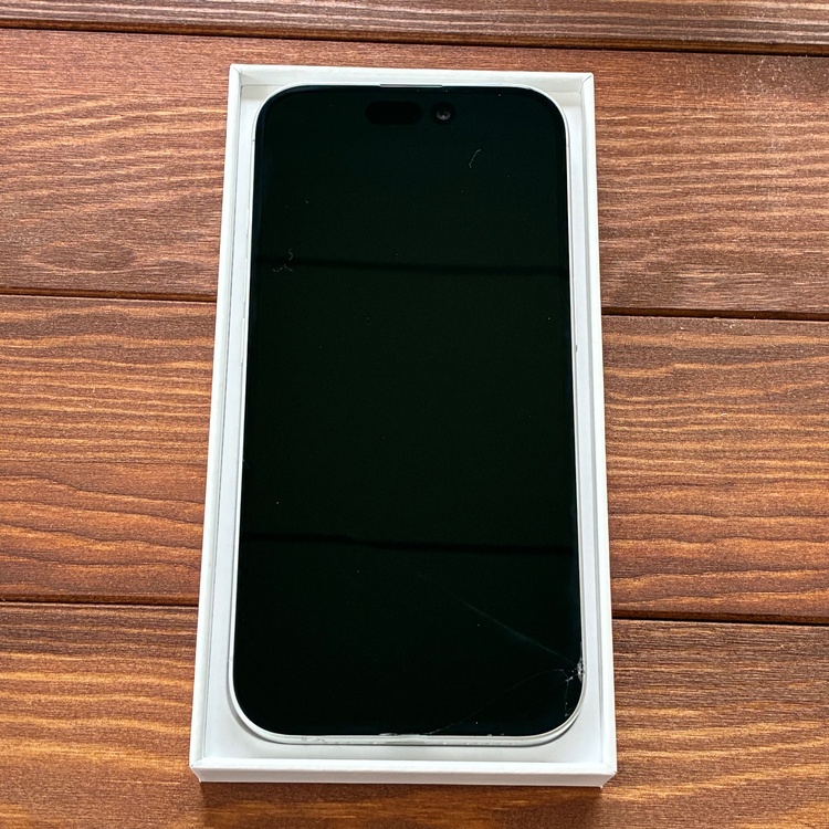 iPhone iPhone 16 128GB SIMフリー（スマホ）の商品画像 - 査定依頼日：2026年9月23日 - 最高査定価格：80,000円