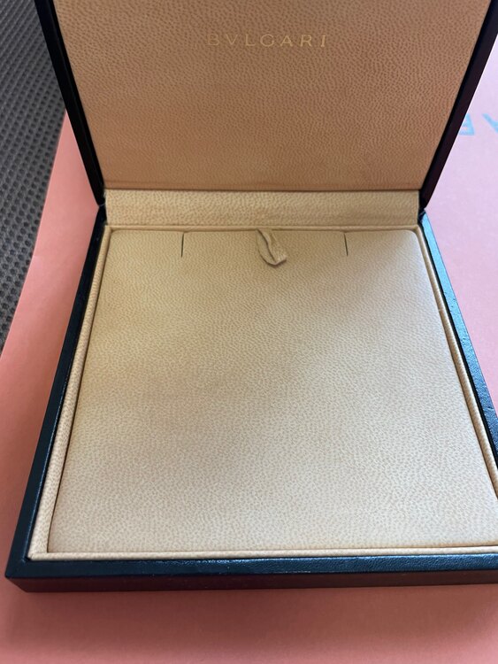 ブルガリ　ビー・ゼロワン　ネックレス（金・貴金属）の商品画像 - 査定依頼日：2024年1月28日 - 最高査定価格：130,000円