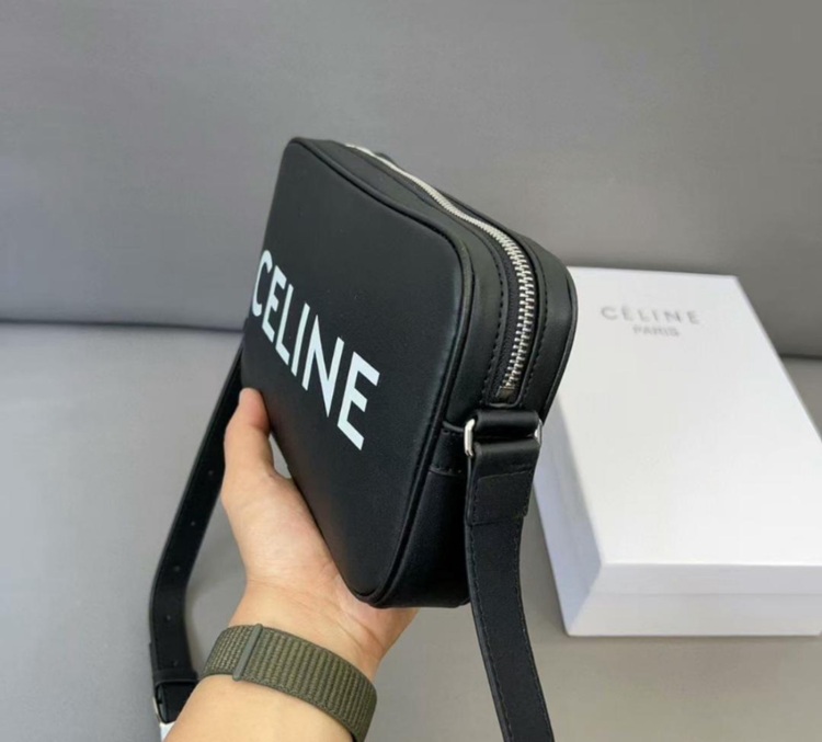 ショルダーバッグ（ブランドバッグ）の商品画像 - 査定依頼日：2025年7月24日 - 最高査定価格：130,000円