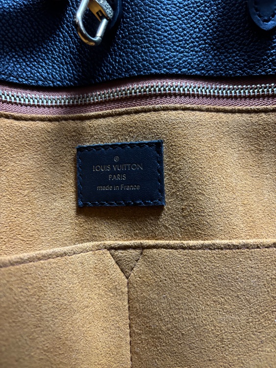 オンザゴー　GM（ブランドバッグ）の商品画像 - 査定依頼日：2025年10月21日 - 最高査定価格：230,000円