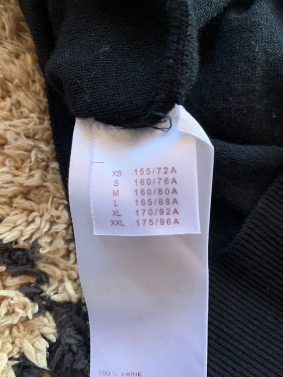 半袖ニット（古着・ファッション）の商品画像 - 査定依頼日：2025年11月3日 - 最高査定価格：20,000円