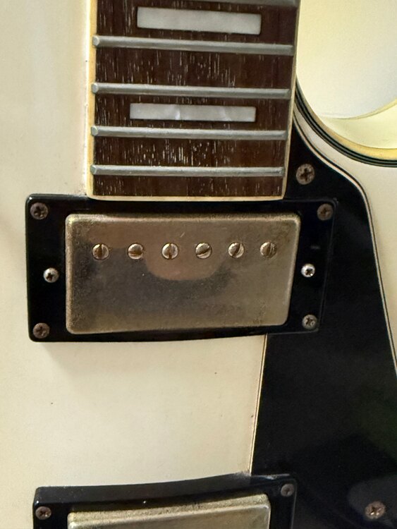 エピフォン　レスポールカスタム（ピアノ・楽器・PA機材）の商品画像 - 査定依頼日：2025年5月5日 - 最高査定価格：15,000円