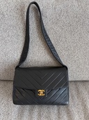 CHANEL チェーンショルダー　黒（ブランドバッグ）の商品画像 - 査定依頼日：2026年5月28日 - 最高査定価格：200,000円