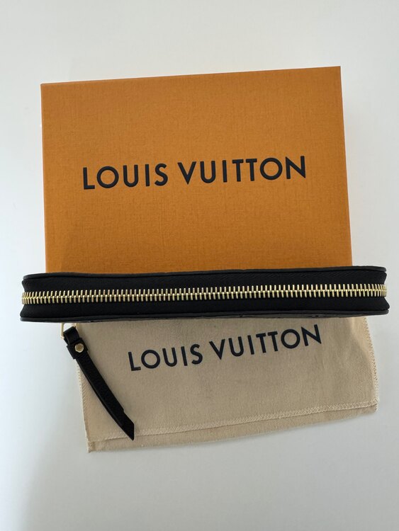 M61864　（ブランド財布・小物）の商品画像 - 査定依頼日：2025年1月20日 - 最高査定価格：70,000円