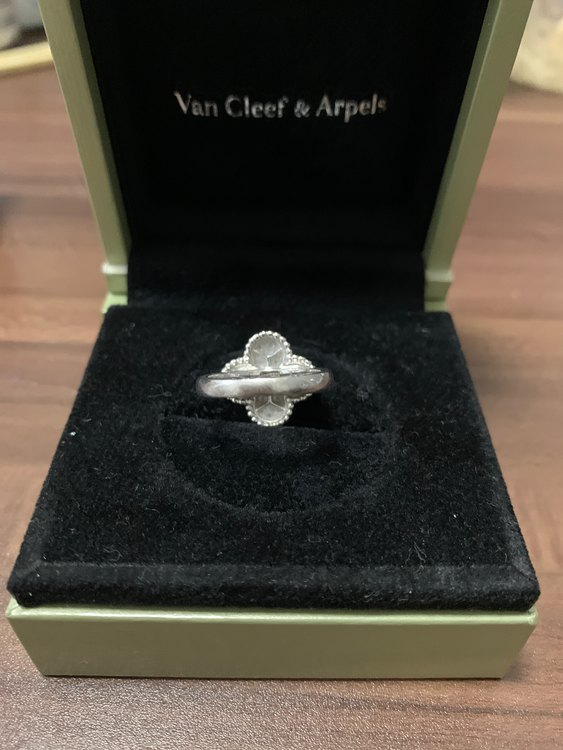 ヴァンクリーフ&アーペル ヴィンテージアルハンブラ リング（金・貴金属）の商品画像 - 査定依頼日：2023年5月15日 - 最高査定価格：400,000円