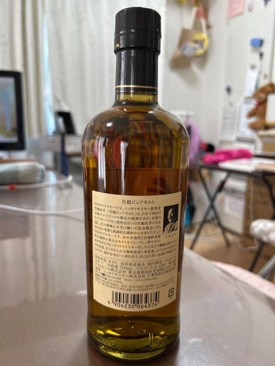 ニッカ　竹鶴ピュアモルト　700ml瓶（お酒）の商品画像 - 査定依頼日：2025年10月2日 - 最高査定価格：6,500円