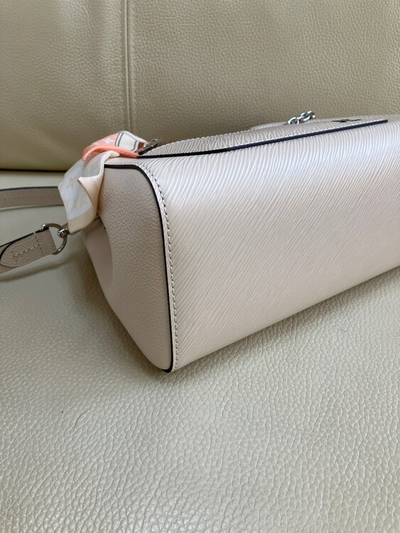 ヴィトンの3wayバック（ブランドバッグ）の商品画像 - 査定依頼日：2025年4月26日 - 最高査定価格：235,000円