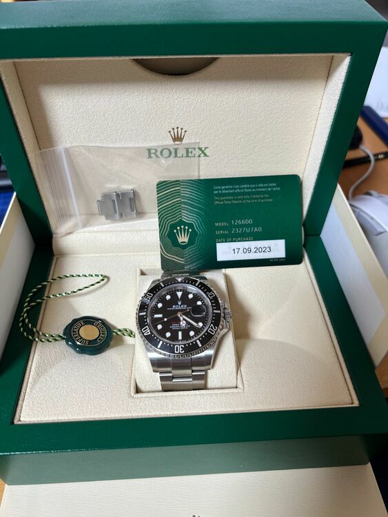 ロレックス シードゥエラー 126600（高級時計）の商品画像 - 査定依頼日：2025年6月21日 - 最高査定価格：1,880,000円