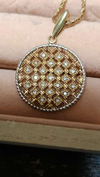 金・プラチナチャームネックレス（金・貴金属）の商品画像 - 査定依頼日：2025年2月17日 - 最高査定価格：120,000円