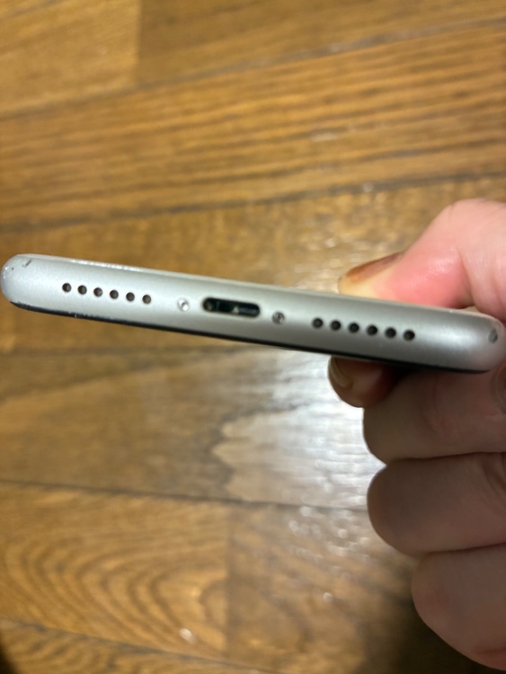 iPhoneXR ホワイト（スマホ）の商品画像 - 査定依頼日：2026年10月17日 - 最高査定価格：9,000円