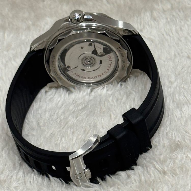 ダイバー300M　コーアクシャル　マスター　クロノメーター（高級時計）の商品画像 - 査定依頼日：2025年11月18日 - 最高査定価格：585,000円