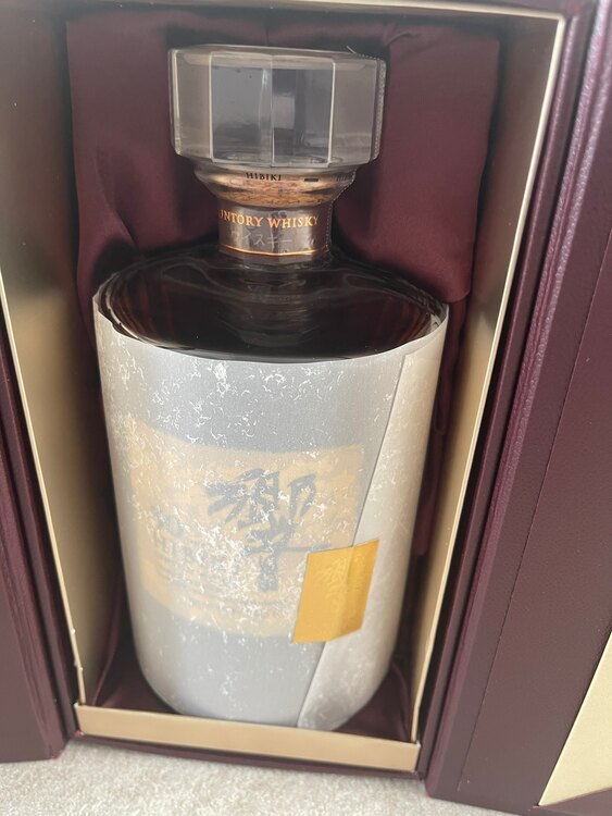 響30年（お酒）の商品画像 - 査定依頼日：2025年4月20日 - 最高査定価格：475,000円