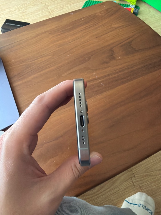 iPhone 15 Pro 128GB SIMフリー（スマホ）の商品画像 - 査定依頼日：2026年1月17日 - 最高査定価格：77,000円