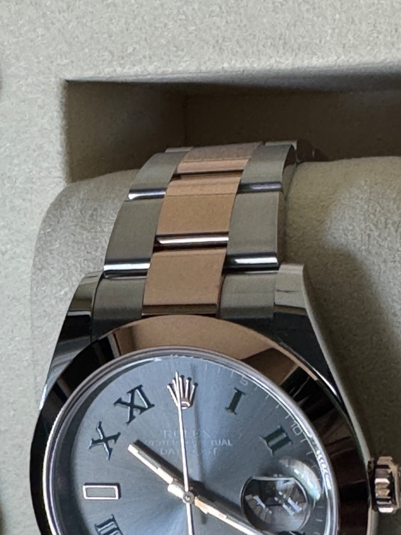 デイトジャスト 41  オイスタースチール＆エバーローズゴールド  リファレンス（高級時計）の商品画像 - 査定依頼日：2025年12月13日 - 最高査定価格：2,160,000円