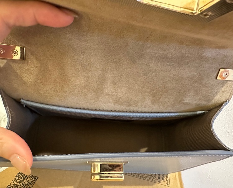 その他 フルラ （ブランドバッグ）の商品画像 - 査定依頼日：2025年11月28日 - 最高査定価格：5,000円