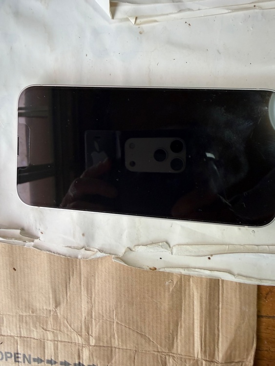 iphone13（スマホ）の商品画像 - 査定依頼日：2026年9月8日 - 最高査定価格：39,500円