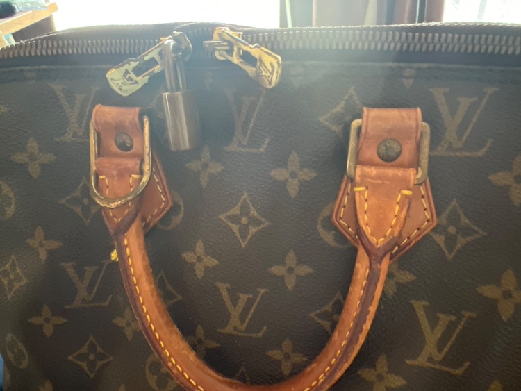 ルイヴィトン アルマ （ブランドバッグ）の商品画像 - 査定依頼日：2026年3月29日 - 最高査定価格：20,000円