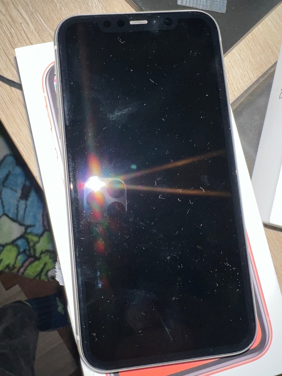 アイホン11（スマホ）の商品画像 - 査定依頼日：2026年4月27日 - 最高査定価格：21,000円