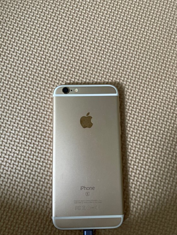 iPhone（スマホ）の商品画像 - 査定依頼日：2025年4月18日 - 最高査定価格：3,000円