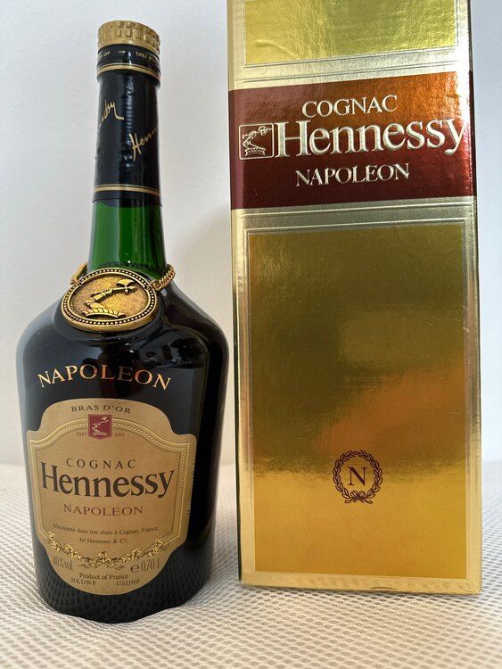 ブランデー ヘネシー （お酒）の商品画像 - 査定依頼日：2025年5月23日 - 最高査定価格：6,500円
