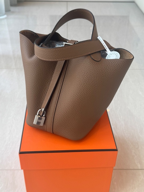 ピコタン18 アルザン（ブランドバッグ）の商品画像 - 査定依頼日：2025年10月1日 - 最高査定価格：570,000円