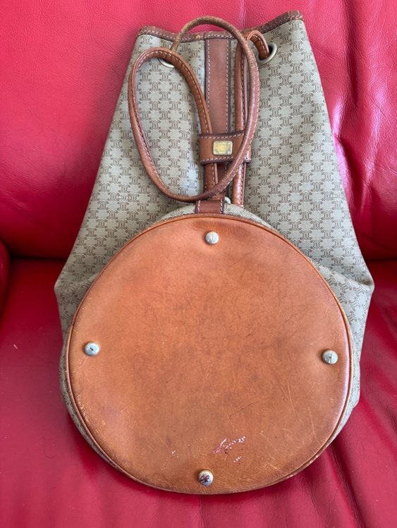 リュック（ブランドバッグ）の商品画像 - 査定依頼日：2026年2月12日 - 最高査定価格：7,000円