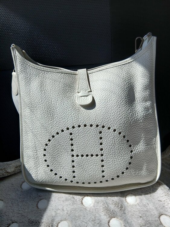 1GM（ブランドバッグ）の商品画像 - 査定依頼日：2026年2月23日 - 最高査定価格：200,000円