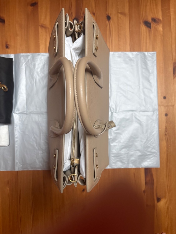 イブサンローラン  （ブランドバッグ）の商品画像 - 査定依頼日：2026年4月7日 - 最高査定価格：170,000円