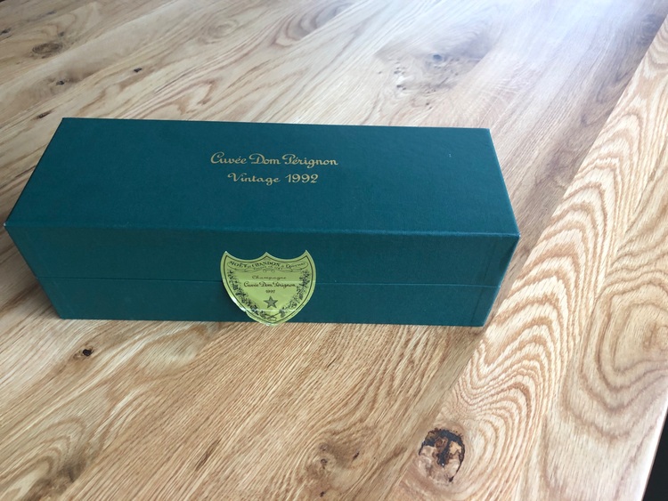 シャンパン ドン・ペリニヨン （お酒）の商品画像 - 査定依頼日：2025年7月11日 - 最高査定価格：19,000円