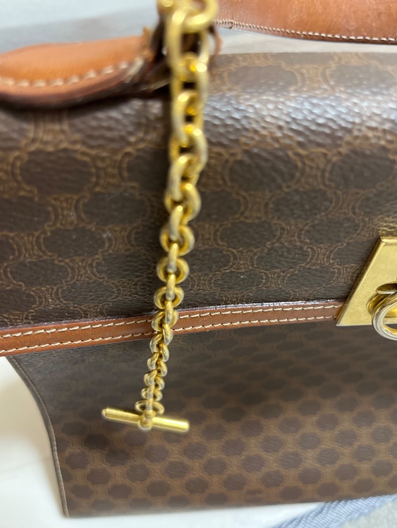 セリーヌ  （ブランドバッグ）の商品画像 - 査定依頼日：2025年11月9日 - 最高査定価格：20,000円