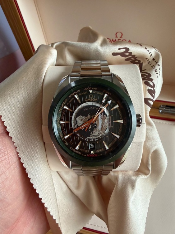 シーマスター アクアテラ 150M ワールドタイマー（高級時計）の商品画像 - 査定依頼日：2025年12月3日 - 最高査定価格：1,000,000円