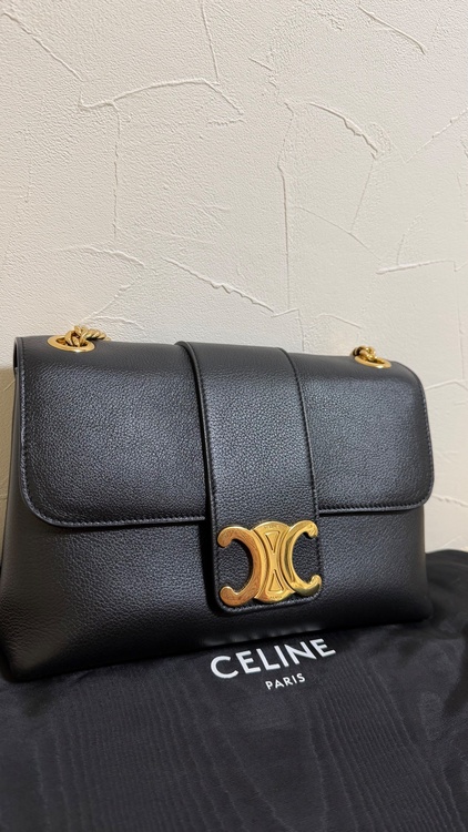 CELINE ヴィクトワール ミディアム（ブランドバッグ）の商品画像 - 査定依頼日：2026年5月5日 - 最高査定価格：260,000円